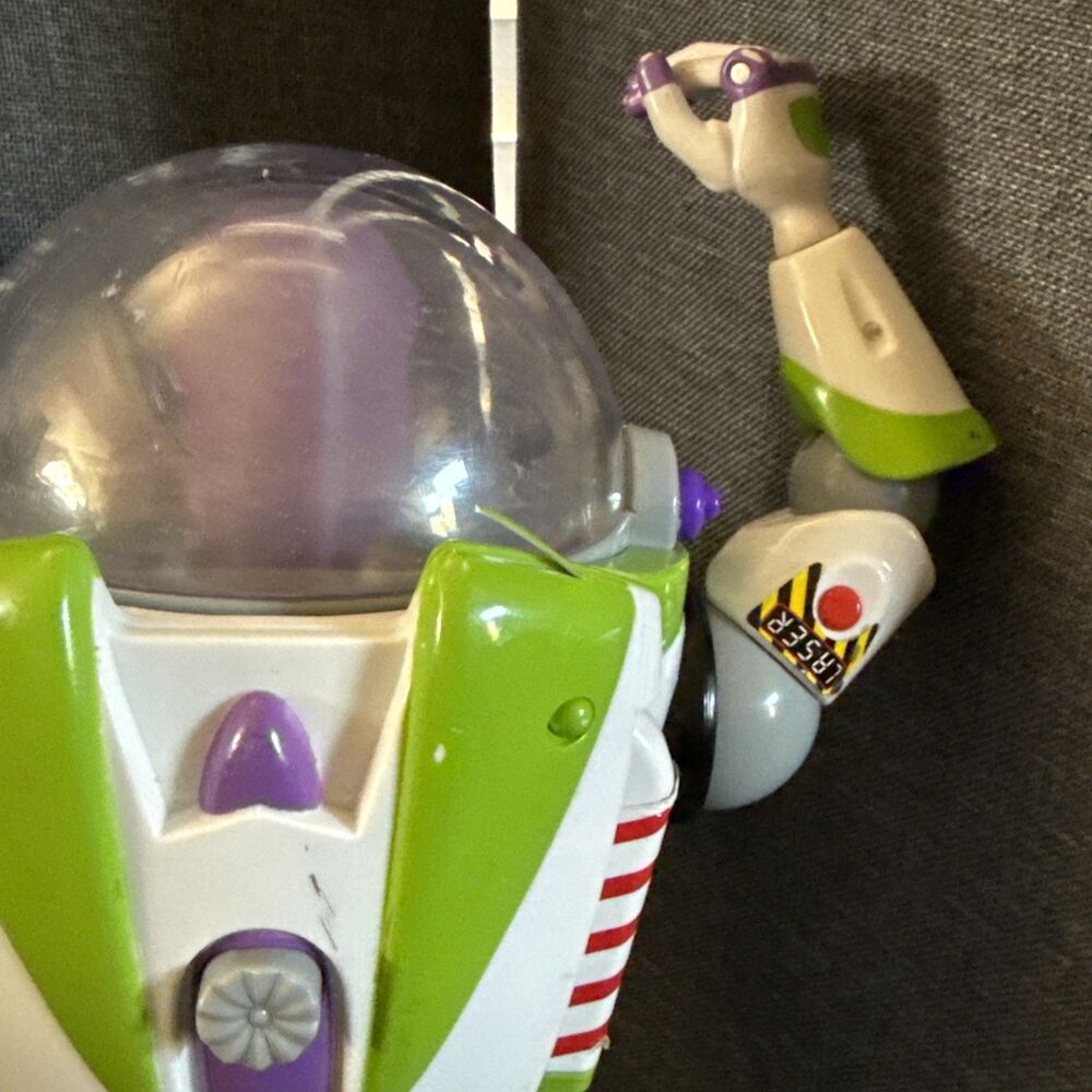 Buzz Lightyear 12.5” Talking Action Figure. Button Activated Jet Wings And Laser - Picture 8 of 10